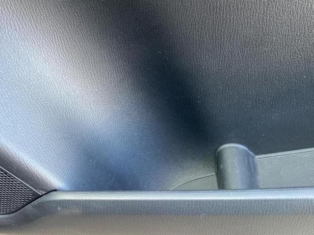 「この車の写真をもっと見たい」「状態が気になる」「この装備はついている？」どんな小さな疑問でもお気軽にお問い合わせください！