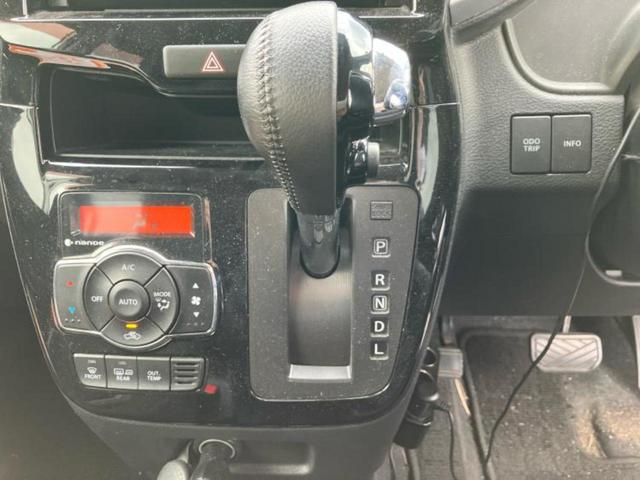 デリカD:2 4WDカスタムハイブリッドMV 保証書/社外 SDナビ/後席モニター 社外 7インチ/衝突安全装置/シートヒーター 前席/車線逸脱防止支援システム/パーキングアシスト バックガイド/ヘッドランプ HID 衝突被害軽減システム 4WD(18枚目)