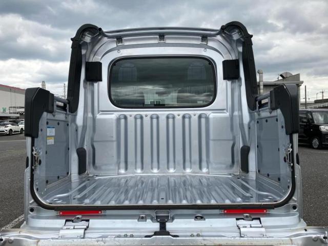 ハイゼットカーゴ デッキバンＬ　新品タイヤ／保証書／スマートアシスト（トヨタ・ダイハツ）／車線逸脱防止支援システム／ＥＴＣ／ＥＢＤ付ＡＢＳ／横滑り防止装置／アイドリングストップ／エアバッグ　運転席／エアバッグ　助手席　ワンオーナー（8枚目）