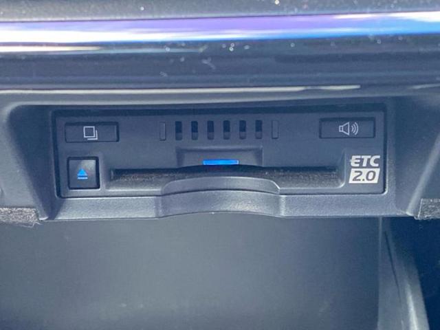 クラウンハイブリッド ＲＳアドバンス　新品タイヤ／保証書／純正　ＳＤナビ／衝突安全装置／シートヒーター／車線逸脱防止支援システム／シート　ハーフレザー／パーキングアシスト　バックガイド／ヘッドランプ　ＬＥＤ／ＵＳＢジャック　バックカメラ（24枚目）