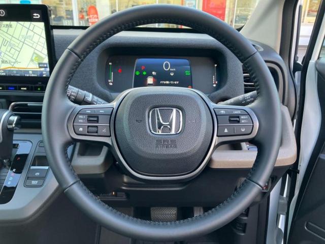 フリード ｅＨＥＶエアーＥＸ　保証書／純正　１１インチ　ＳＤナビ／ホンダセンシング／両側電動スライドドア／シートヒーター／マルチビューカメラシステム／車線逸脱防止支援システム／パーキングアシスト　バックガイド　衝突被害軽減システム（15枚目）