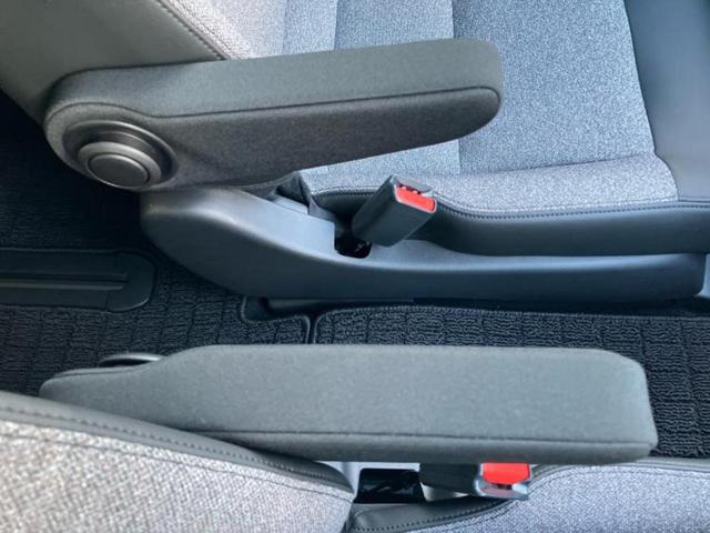 フリード ｅＨＥＶエアーＥＸ　保証書／純正　１１インチ　ＳＤナビ／ホンダセンシング／両側電動スライドドア／シートヒーター／マルチビューカメラシステム／車線逸脱防止支援システム／パーキングアシスト　バックガイド　衝突被害軽減システム（33枚目）