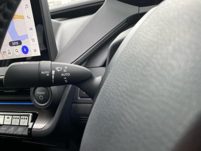 プリウス Ｚ　保証書／ディスプレイオーディオ＋ナビ／デジタルインナーミラー／トヨタセーフティセンス／シートヒーター　前席／パノラミックビューモニター／車線逸脱防止支援システム／シート　合皮　衝突被害軽減システム（17枚目）