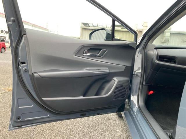 プリウス Ｚ　保証書／ディスプレイオーディオ＋ナビ／デジタルインナーミラー／トヨタセーフティセンス／シートヒーター　前席／パノラミックビューモニター／車線逸脱防止支援システム／シート　合皮　衝突被害軽減システム（21枚目）