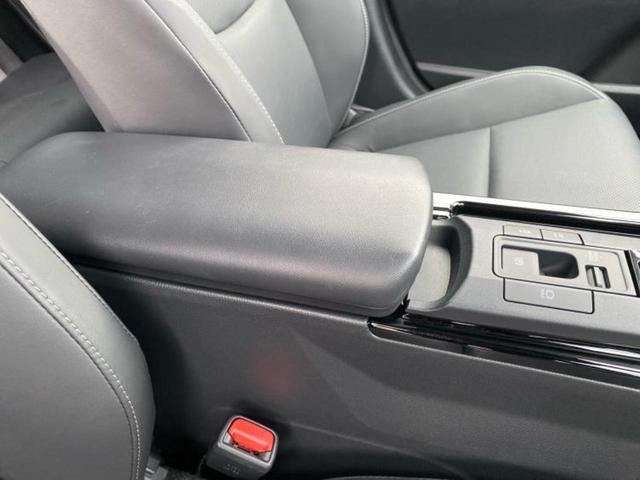 プリウス Ｚ　保証書／ディスプレイオーディオ＋ナビ／デジタルインナーミラー／トヨタセーフティセンス／シートヒーター　前席／パノラミックビューモニター／車線逸脱防止支援システム／シート　合皮　衝突被害軽減システム（32枚目）