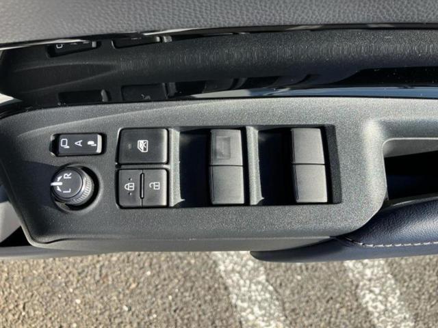 国産車から輸入車まで多様なお客様のニーズのお応えできるように、全国規模で豊富な在庫展開！車のことならＷＥＣＡＲＳへ！