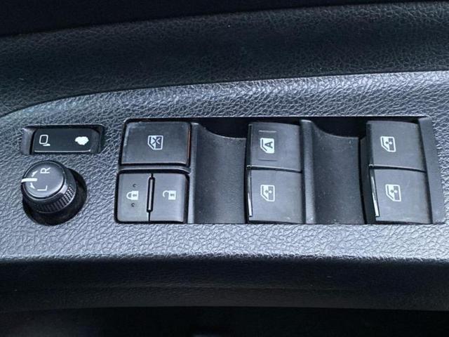 シエンタ G 新品タイヤ/保証書/社外 SDナビ/トヨタセーフティセンス/両側電動スライドドア/シートヒーター 前席/Bluetooth接続/ETC/EBD付ABS/横滑り防止装置/アイドリングストップ 記録簿(29枚目)