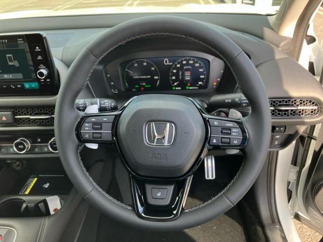 ＺＲ－Ｖ ｅＨＥＶ　Ｚ　保証書／ディスプレイオーディオ＋ナビ９インチ／ホンダセンシング／シートヒーター　前席／マルチビューカメラシステム／車線逸脱防止支援システム／シート　フルレザー／電動バックドア／登録済　革シート　禁煙車（15枚目）