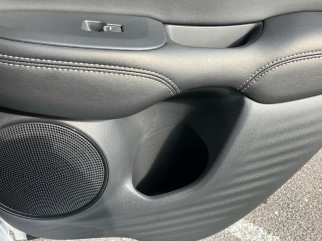 ＺＲ－Ｖ ｅＨＥＶ　Ｚ　保証書／ディスプレイオーディオ＋ナビ９インチ／ホンダセンシング／シートヒーター　前席／マルチビューカメラシステム／車線逸脱防止支援システム／シート　フルレザー／電動バックドア／登録済　革シート　禁煙車（47枚目）