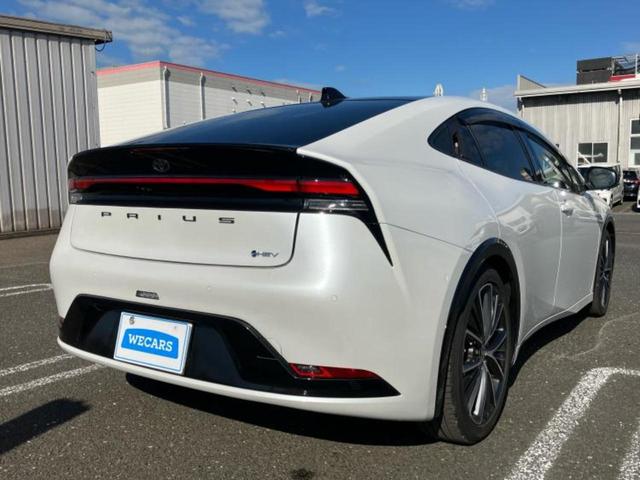 プリウス Z 新品タイヤ/パノラマルーフ/ディスプレイオーディオ12.3インチ/トヨタセーフティセンス/シートヒーター 前席/パノラミックビューモニター/車線逸脱防止支援システム/シート フルレザー 革シート(3枚目)