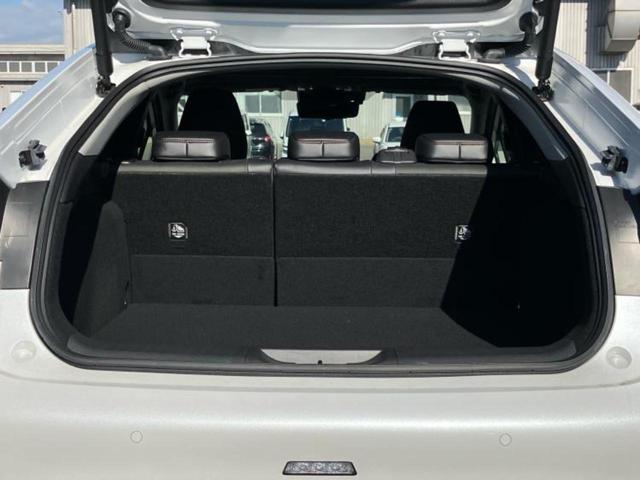 プリウス Z 新品タイヤ/パノラマルーフ/ディスプレイオーディオ12.3インチ/トヨタセーフティセンス/シートヒーター 前席/パノラミックビューモニター/車線逸脱防止支援システム/シート フルレザー 革シート(8枚目)