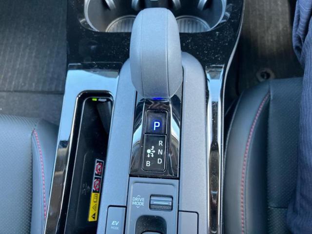 プリウス Z 新品タイヤ/パノラマルーフ/ディスプレイオーディオ12.3インチ/トヨタセーフティセンス/シートヒーター 前席/パノラミックビューモニター/車線逸脱防止支援システム/シート フルレザー 革シート(18枚目)