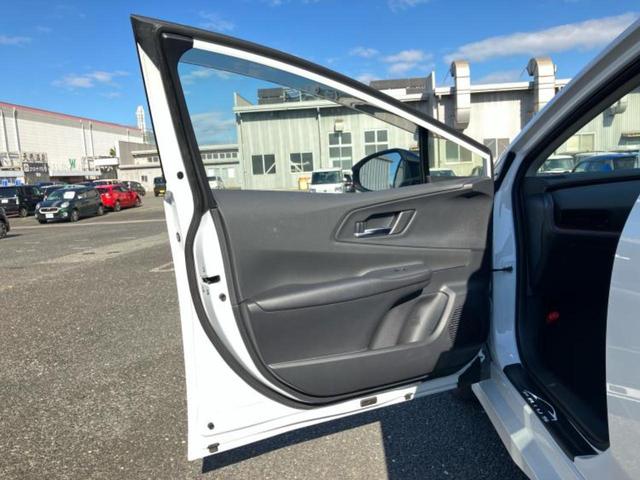 プリウス Z 新品タイヤ/パノラマルーフ/ディスプレイオーディオ12.3インチ/トヨタセーフティセンス/シートヒーター 前席/パノラミックビューモニター/車線逸脱防止支援システム/シート フルレザー 革シート(21枚目)