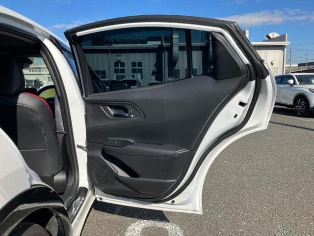 プリウス Z 新品タイヤ/パノラマルーフ/ディスプレイオーディオ12.3インチ/トヨタセーフティセンス/シートヒーター 前席/パノラミックビューモニター/車線逸脱防止支援システム/シート フルレザー 革シート(22枚目)