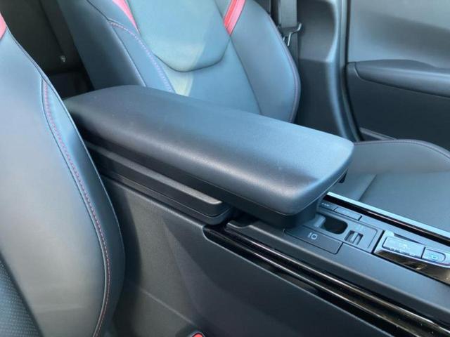 プリウス Z 新品タイヤ/パノラマルーフ/ディスプレイオーディオ12.3インチ/トヨタセーフティセンス/シートヒーター 前席/パノラミックビューモニター/車線逸脱防止支援システム/シート フルレザー 革シート(32枚目)