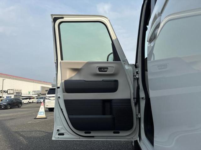 Ｎ－ＢＯＸ ヒョウジュン　保証書／ホンダセンシング／電動スライドドア／ヘッドランプ　ＬＥＤ／クルーズコントロール／禁煙車／エンジンスタートボタン／オートエアコン／オートライト／オートハイビーム／取扱説明書　衝突被害軽減システム（22枚目）