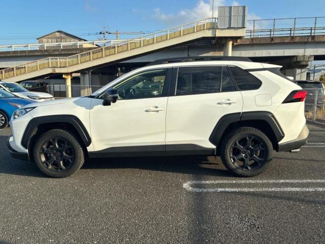 ＲＡＶ４ ４ＷＤアドベンチャーオフロードパッケージ　保証書／社外　１０インチ　ＳＤナビ／デジタルインナーミラー／トヨタセーフティセンス／シートヒーター　前席／車線逸脱防止支援システム／シート　合皮／電動バックドア／ドライブレコーダー　前後　バックカメラ（2枚目）