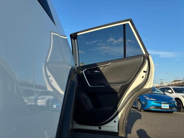 ＲＡＶ４ ４ＷＤアドベンチャーオフロードパッケージ　保証書／社外　１０インチ　ＳＤナビ／デジタルインナーミラー／トヨタセーフティセンス／シートヒーター　前席／車線逸脱防止支援システム／シート　合皮／電動バックドア／ドライブレコーダー　前後　バックカメラ（21枚目）