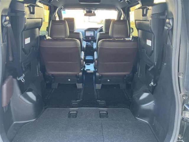 エスクァイア ハイブリッドＧｉプレミアムパッケージ　保証書／純正　９インチ　ＳＤナビ／フリップダウンモニター　純正　１２．１インチ／トヨタセーフティセンス／両側電動スライドドア／シートヒーター　前席／車線逸脱防止支援システム／シート　ハーフレザー（8枚目）