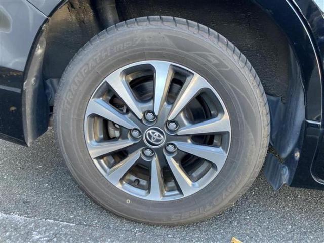 エスクァイア ハイブリッドＧｉプレミアムパッケージ　保証書／純正　９インチ　ＳＤナビ／フリップダウンモニター　純正　１２．１インチ／トヨタセーフティセンス／両側電動スライドドア／シートヒーター　前席／車線逸脱防止支援システム／シート　ハーフレザー（17枚目）