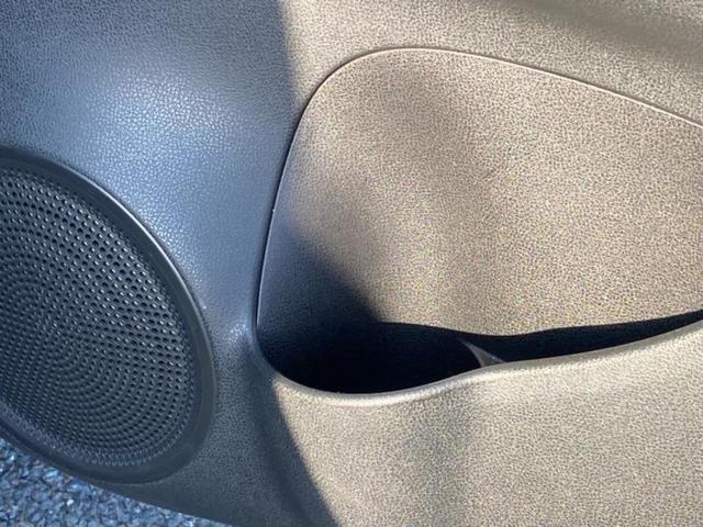 ノート Ｘ　ＤＩＧ－Ｓ　純正　ＳＤナビ／Ｂｌｕｅｔｏｏｔｈ接続／ＥＢＤ付ＡＢＳ／アイドリングストップ／地上波デジタルチューナー／ＤＶＤ／エアバッグ　運転席／エアバッグ　助手席／アルミホイール　純正　１４インチ　ＤＶＤ再生（31枚目）