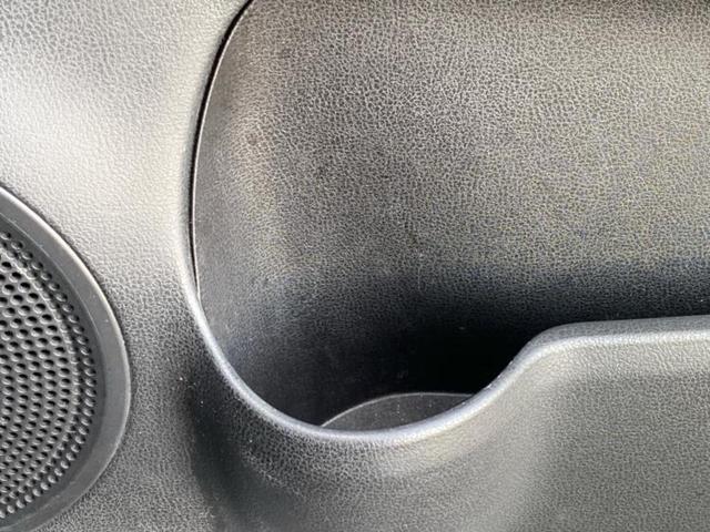 ノート Ｘ　ＤＩＧ－Ｓ　純正　ＳＤナビ／Ｂｌｕｅｔｏｏｔｈ接続／ＥＢＤ付ＡＢＳ／アイドリングストップ／地上波デジタルチューナー／ＤＶＤ／エアバッグ　運転席／エアバッグ　助手席／アルミホイール　純正　１４インチ　ＤＶＤ再生（36枚目）