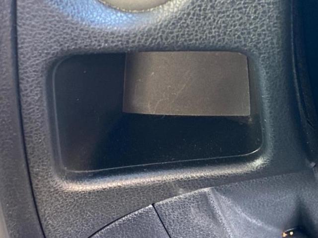 ノート Ｘ　ＤＩＧ－Ｓ　純正　ＳＤナビ／Ｂｌｕｅｔｏｏｔｈ接続／ＥＢＤ付ＡＢＳ／アイドリングストップ／地上波デジタルチューナー／ＤＶＤ／エアバッグ　運転席／エアバッグ　助手席／アルミホイール　純正　１４インチ　ＤＶＤ再生（39枚目）