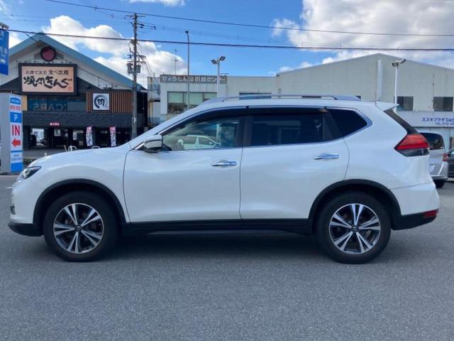 エクストレイル ２０Ｘ　新品タイヤ／保証書／純正　ＳＤナビ／インテリジェントルームミラー／アラウンドビューモニター／車線逸脱防止支援システム／シート　ハーフレザー／電動バックドア／ドライブレコーダー　純正　全周囲カメラ（2枚目）