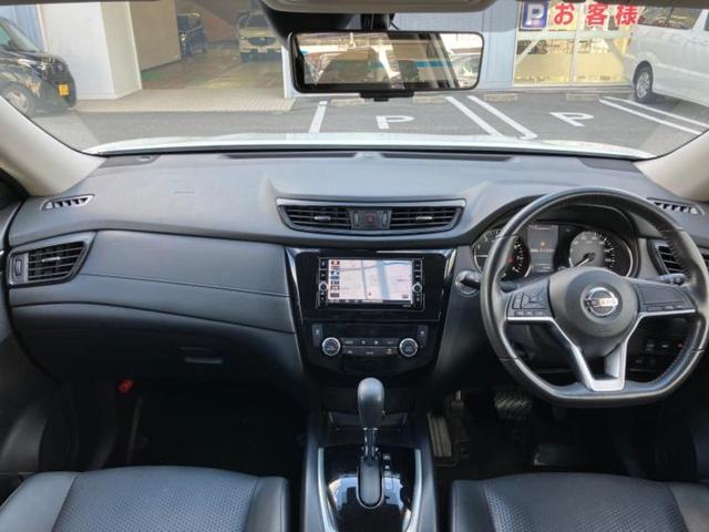 エクストレイル ２０Ｘ　新品タイヤ／保証書／純正　ＳＤナビ／インテリジェントルームミラー／アラウンドビューモニター／車線逸脱防止支援システム／シート　ハーフレザー／電動バックドア／ドライブレコーダー　純正　全周囲カメラ（4枚目）