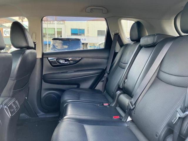 エクストレイル ２０Ｘ　新品タイヤ／保証書／純正　ＳＤナビ／インテリジェントルームミラー／アラウンドビューモニター／車線逸脱防止支援システム／シート　ハーフレザー／電動バックドア／ドライブレコーダー　純正　全周囲カメラ（6枚目）