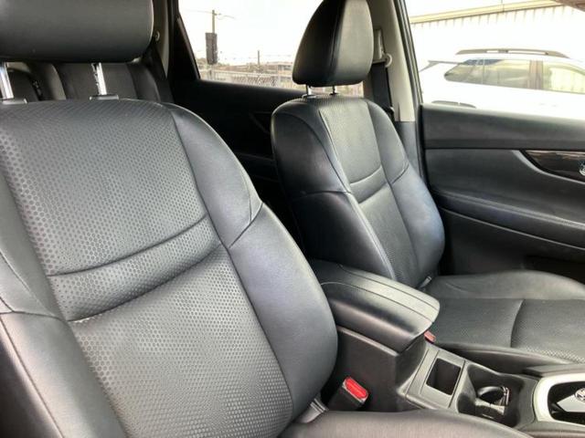 エクストレイル ２０Ｘ　新品タイヤ／純正　９インチ　ＳＤナビ／エマージェンシーブレーキ／シート　ハーフレザー／電動バックドア／ヘッドランプ　ＬＥＤ／Ｂｌｕｅｔｏｏｔｈ接続／ＥＴＣ／ＥＢＤ付ＡＢＳ／横滑り防止装置　バックカメラ（4枚目）