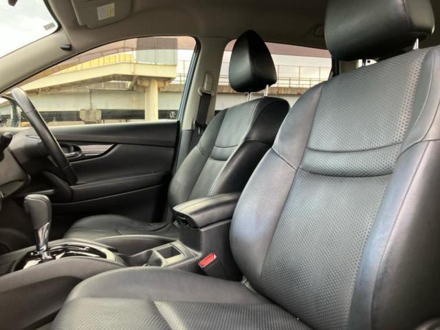 エクストレイル ２０Ｘ　新品タイヤ／純正　９インチ　ＳＤナビ／エマージェンシーブレーキ／シート　ハーフレザー／電動バックドア／ヘッドランプ　ＬＥＤ／Ｂｌｕｅｔｏｏｔｈ接続／ＥＴＣ／ＥＢＤ付ＡＢＳ／横滑り防止装置　バックカメラ（7枚目）