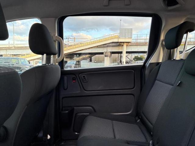 フリード＋ Ｇホンダセンシング　新品タイヤ／純正　９インチ　メモリーナビ／ホンダセンシング／両側電動スライドドア／車線逸脱防止支援システム／ドライブレコーダー　前後／Ｂｌｕｅｔｏｏｔｈ接続／ＥＴＣ／ＥＢＤ付ＡＢＳ／横滑り防止装置（20枚目）