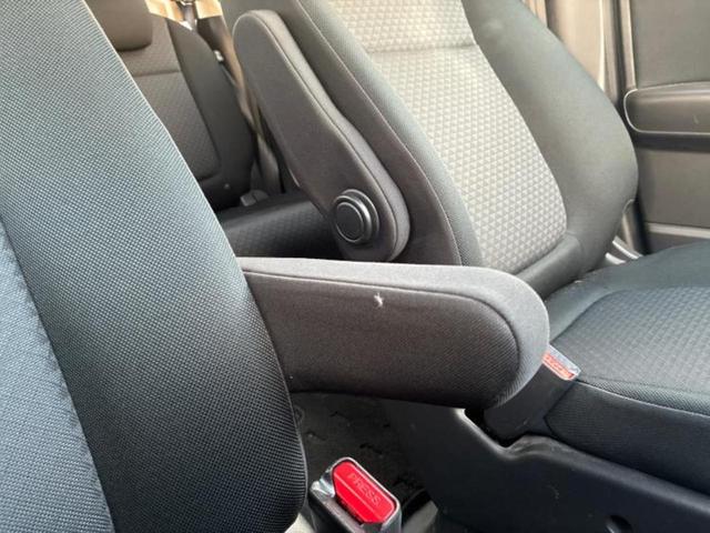 フリード＋ Ｇホンダセンシング　新品タイヤ／純正　９インチ　メモリーナビ／ホンダセンシング／両側電動スライドドア／車線逸脱防止支援システム／ドライブレコーダー　前後／Ｂｌｕｅｔｏｏｔｈ接続／ＥＴＣ／ＥＢＤ付ＡＢＳ／横滑り防止装置（30枚目）