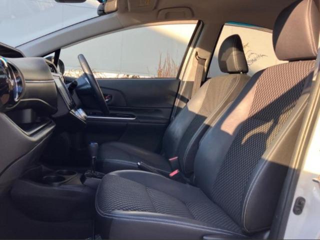 アクア Ｘアーバン　新品タイヤ／保証書／純正　９インチ　ＳＤナビ／シートヒーター　運転席／車線逸脱防止支援システム／シート　ハーフレザー／ヘッドランプ　ＬＥＤ／Ｂｌｕｅｔｏｏｔｈ接続／ＥＴＣ／ＥＢＤ付ＡＢＳ　バックカメラ（5枚目）