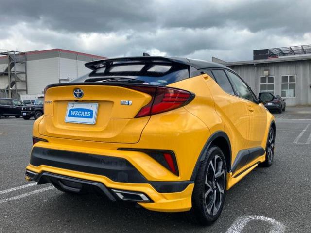 Ｃ－ＨＲ Ｇ　純正エアロ／保証書／ディスプレイオーディオ＋ナビ／衝突安全装置／シートヒーター　運転席／パノラミックビューモニター／車線逸脱防止支援システム／シート　ハーフレザー／ヘッドランプ　ＬＥＤ　全周囲カメラ（3枚目）