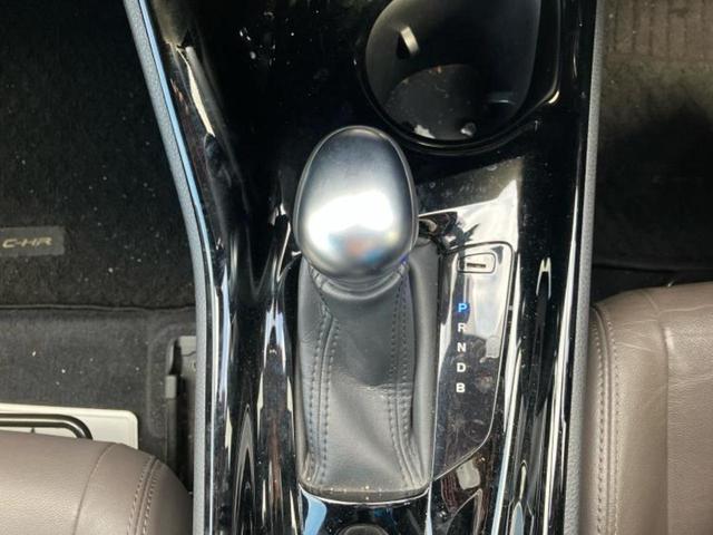 Ｃ－ＨＲ Ｇ　純正エアロ／保証書／ディスプレイオーディオ＋ナビ／衝突安全装置／シートヒーター　運転席／パノラミックビューモニター／車線逸脱防止支援システム／シート　ハーフレザー／ヘッドランプ　ＬＥＤ　全周囲カメラ（18枚目）