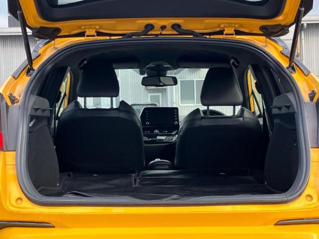 Ｃ－ＨＲ Ｇ　純正エアロ／保証書／ディスプレイオーディオ＋ナビ／衝突安全装置／シートヒーター　運転席／パノラミックビューモニター／車線逸脱防止支援システム／シート　ハーフレザー／ヘッドランプ　ＬＥＤ　全周囲カメラ（19枚目）