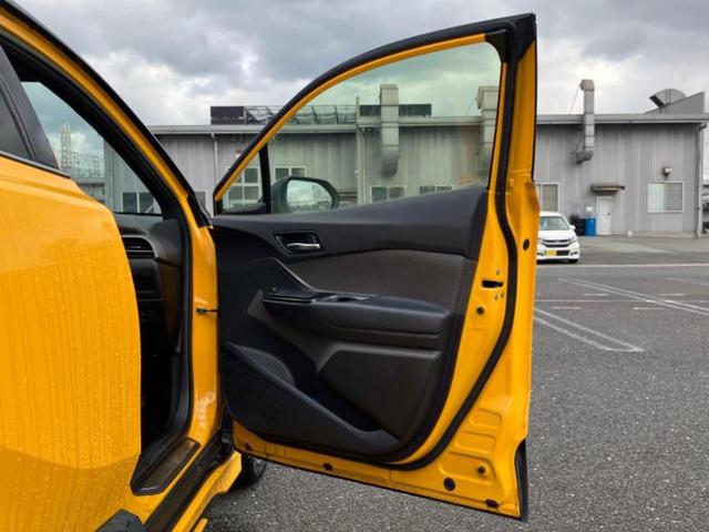 Ｃ－ＨＲ Ｇ　純正エアロ／保証書／ディスプレイオーディオ＋ナビ／衝突安全装置／シートヒーター　運転席／パノラミックビューモニター／車線逸脱防止支援システム／シート　ハーフレザー／ヘッドランプ　ＬＥＤ　全周囲カメラ（20枚目）