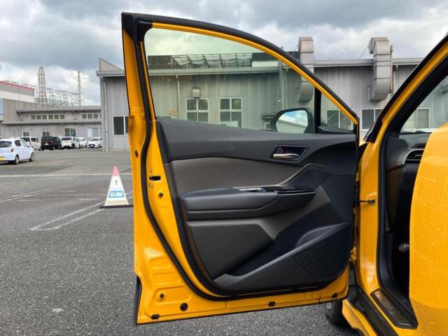 Ｃ－ＨＲ Ｇ　純正エアロ／保証書／ディスプレイオーディオ＋ナビ／衝突安全装置／シートヒーター　運転席／パノラミックビューモニター／車線逸脱防止支援システム／シート　ハーフレザー／ヘッドランプ　ＬＥＤ　全周囲カメラ（21枚目）