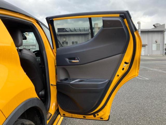 Ｃ－ＨＲ Ｇ　純正エアロ／保証書／ディスプレイオーディオ＋ナビ／衝突安全装置／シートヒーター　運転席／パノラミックビューモニター／車線逸脱防止支援システム／シート　ハーフレザー／ヘッドランプ　ＬＥＤ　全周囲カメラ（22枚目）