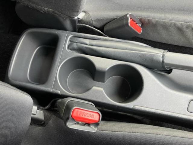 ヤリス Ｇ　新品タイヤ／ディスプレイオーディオ＋ナビ／トヨタセーフティセンス／車線逸脱防止支援システム／ＵＳＢジャック／Ｂｌｕｅｔｏｏｔｈ接続／ＥＴＣ／ＥＢＤ付ＡＢＳ／横滑り防止装置／バックモニター　バックカメラ（40枚目）