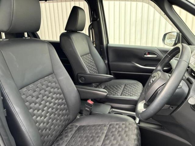 ヴォクシー ハイブリッドＳ－Ｚ　新品タイヤ／ディスプレイオーディオ＋ナビ１０インチ／フリップダウンモニター　純正　１４インチ／衝突安全装置／両側電動スライドドア／シートヒーター／車線逸脱防止支援システム／シート　合皮　バックカメラ（4枚目）