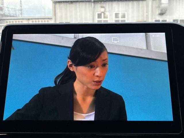 ヴォクシー ハイブリッドＳ－Ｚ　新品タイヤ／ディスプレイオーディオ＋ナビ１０インチ／フリップダウンモニター　純正　１４インチ／衝突安全装置／両側電動スライドドア／シートヒーター／車線逸脱防止支援システム／シート　合皮　バックカメラ（11枚目）