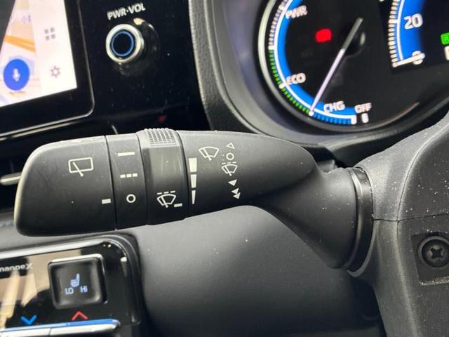 ヴォクシー ハイブリッドＳ－Ｚ　新品タイヤ／ディスプレイオーディオ＋ナビ１０インチ／フリップダウンモニター　純正　１４インチ／衝突安全装置／両側電動スライドドア／シートヒーター／車線逸脱防止支援システム／シート　合皮　バックカメラ（16枚目）