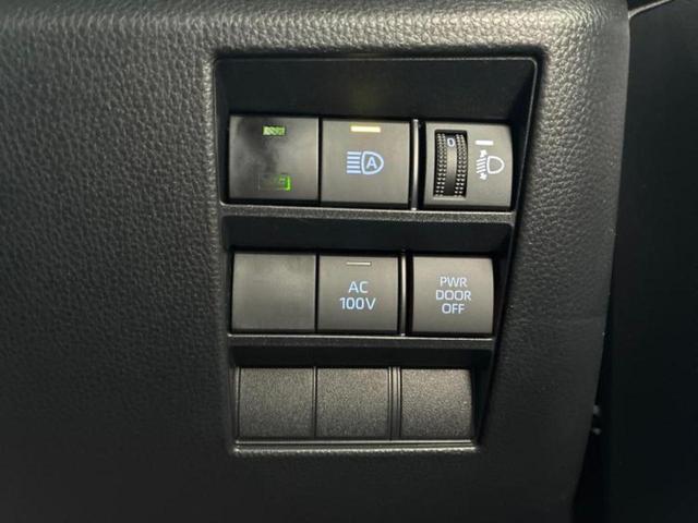 ヴォクシー ハイブリッドＳ－Ｚ　新品タイヤ／ディスプレイオーディオ＋ナビ１０インチ／フリップダウンモニター　純正　１４インチ／衝突安全装置／両側電動スライドドア／シートヒーター／車線逸脱防止支援システム／シート　合皮　バックカメラ（29枚目）