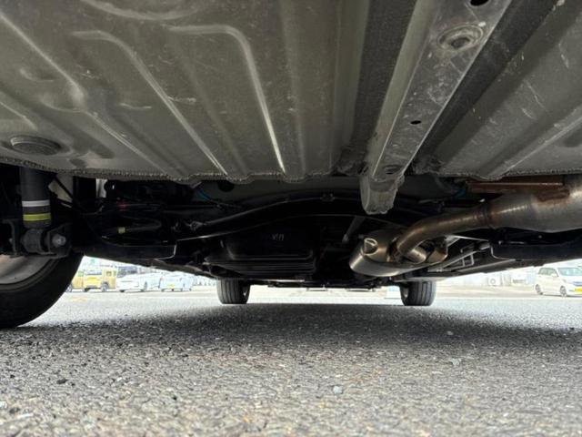 ヴォクシー ハイブリッドＳ－Ｚ　新品タイヤ／ディスプレイオーディオ＋ナビ１０インチ／フリップダウンモニター　純正　１４インチ／衝突安全装置／両側電動スライドドア／シートヒーター／車線逸脱防止支援システム／シート　合皮　バックカメラ（44枚目）