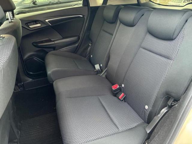 フィット １３Ｇ・Ｆコンフォートエディション　新品タイヤ／純正　ＳＤナビ／ホンダセンシング／シートヒーター　前席／車線逸脱防止支援システム／ヘッドランプ　ＬＥＤ／ＵＳＢジャック／Ｂｌｕｅｔｏｏｔｈ接続／ＨＤＭＩ接続／ＥＴＣ／ＥＢＤ付ＡＢＳ（7枚目）