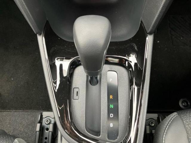 ヤリスクロス ハイブリッドＺ　保証書／ディスプレイオーディオ＋ナビ／衝突安全装置／シートヒーター／パノラミックビューモニター／車線逸脱防止支援システム／シート　ハーフレザー／ヘッドランプ　ＬＥＤ／ＵＳＢジャック　全周囲カメラ（17枚目）