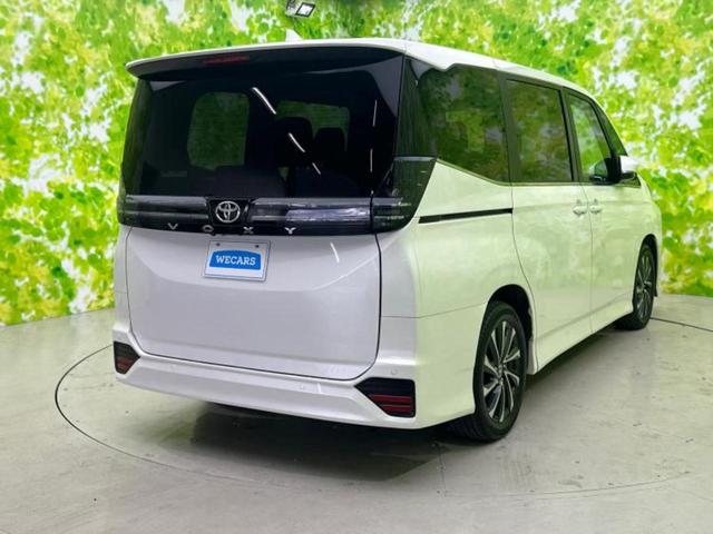 ヴォクシー Ｓ－Ｚ　★★★ディスプレイオーディオ＋ナビ１０．５インチ／トヨタセーフティセンス／両側電動スライドドア／シートヒーター　前席／車線逸脱防止支援システム／パーキングアシスト　バックガイド　衝突被害軽減システム（3枚目）